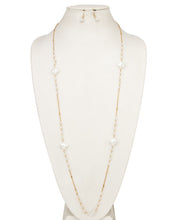 Load image into Gallery viewer, Clover Accent Long Necklace
