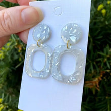 Load image into Gallery viewer, Silver Mod Recdangle Acrylic Earrings
