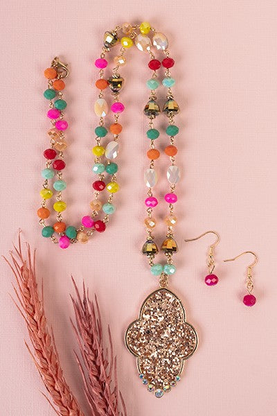 Glitter Pendant Necklace