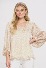 Load image into Gallery viewer, PLUS Animal Print V-Neck Bubble Sleeve Blouse
