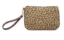 Load image into Gallery viewer, Cheetah Print Clutch/Wristlet
