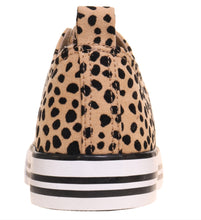 Load image into Gallery viewer, Cheetah Print Converse Style
