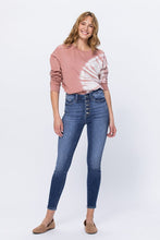 Load image into Gallery viewer, High Rise Fly Button Skinny Jean
