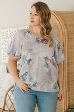 Load image into Gallery viewer, PLUS Lavender Floral Puff Sleeve Top

