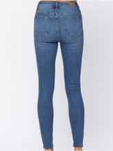 Load image into Gallery viewer, PLUS High Rise Tummy Control Skinny Jeans
