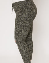 Load image into Gallery viewer, PLUS Leopard Print Joggers with Distressing
